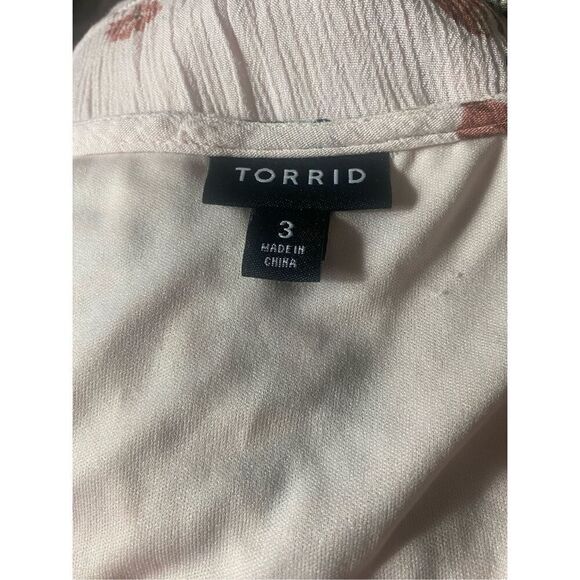 Torrid Pink White Floral Pleated Georgette Eyelet Gauze Tunic Top Wm’s Size 3 - Picture 4 of 5